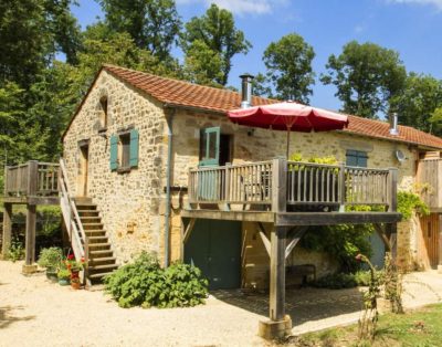 Traditional Gite with Large Pool and Sun Terrace. Set in 16 acres.