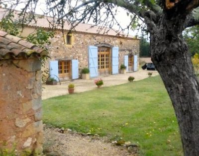 Les Charmes 200 Yr Old Farm in 3 acres, Heated Pool (May-Sept), UK Sat TV, Wifi – Les Chenes large 4 bedroomed barn, Sleeps 8 + cot