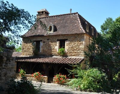 Arcadia, peaceful and warm charming cottage 2km from the river