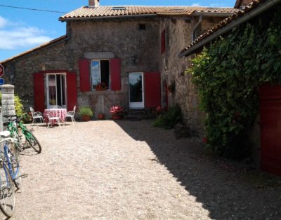 Les Charmes 200 Yr Old Farm in 3 acres, Heated Pool (May-Sept), UK Sat TV, Wifi – Les Noyers 2 bedroomed farmhouse. Sleeps 4/6 +cot