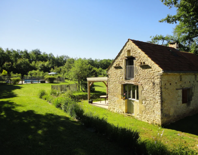 Near Sarlat, in Périgord Noir, the small sheepfold for nature holidays