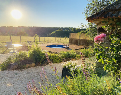 Private Pool!! Old Barn. With Stunning Views of the Chateau and the Valley